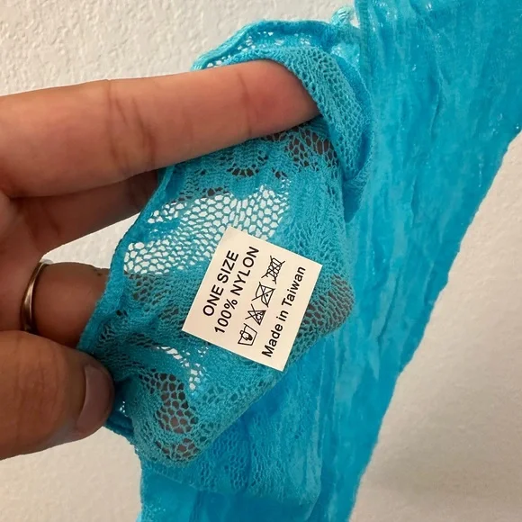 Lace halter neck mini dress OS - Picture 3 of 5